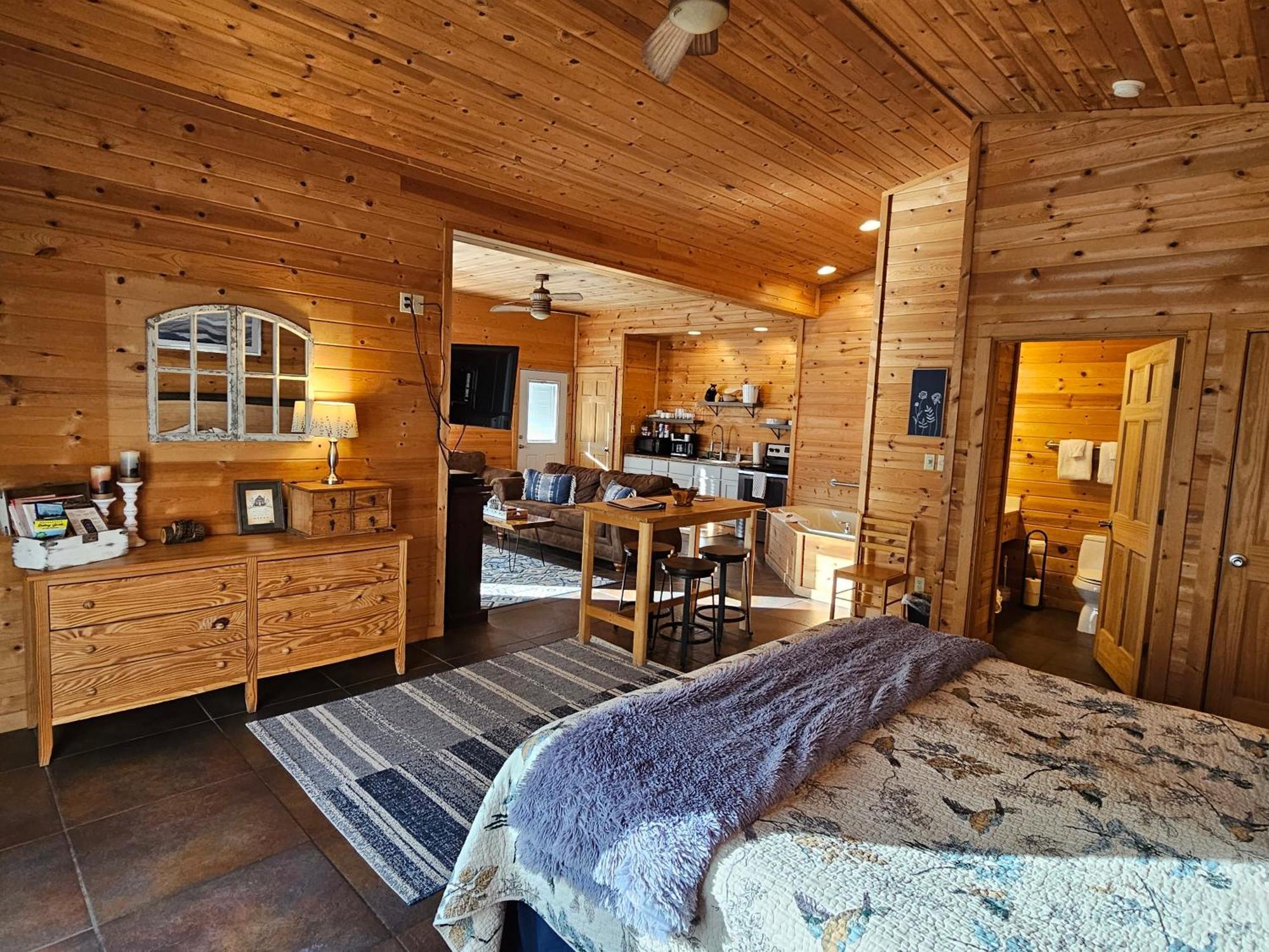 5 Min To Beaver Lake-King Bed-Fire Pit-Jetted Tub #3 Юрика Спрингс Экстерьер фото